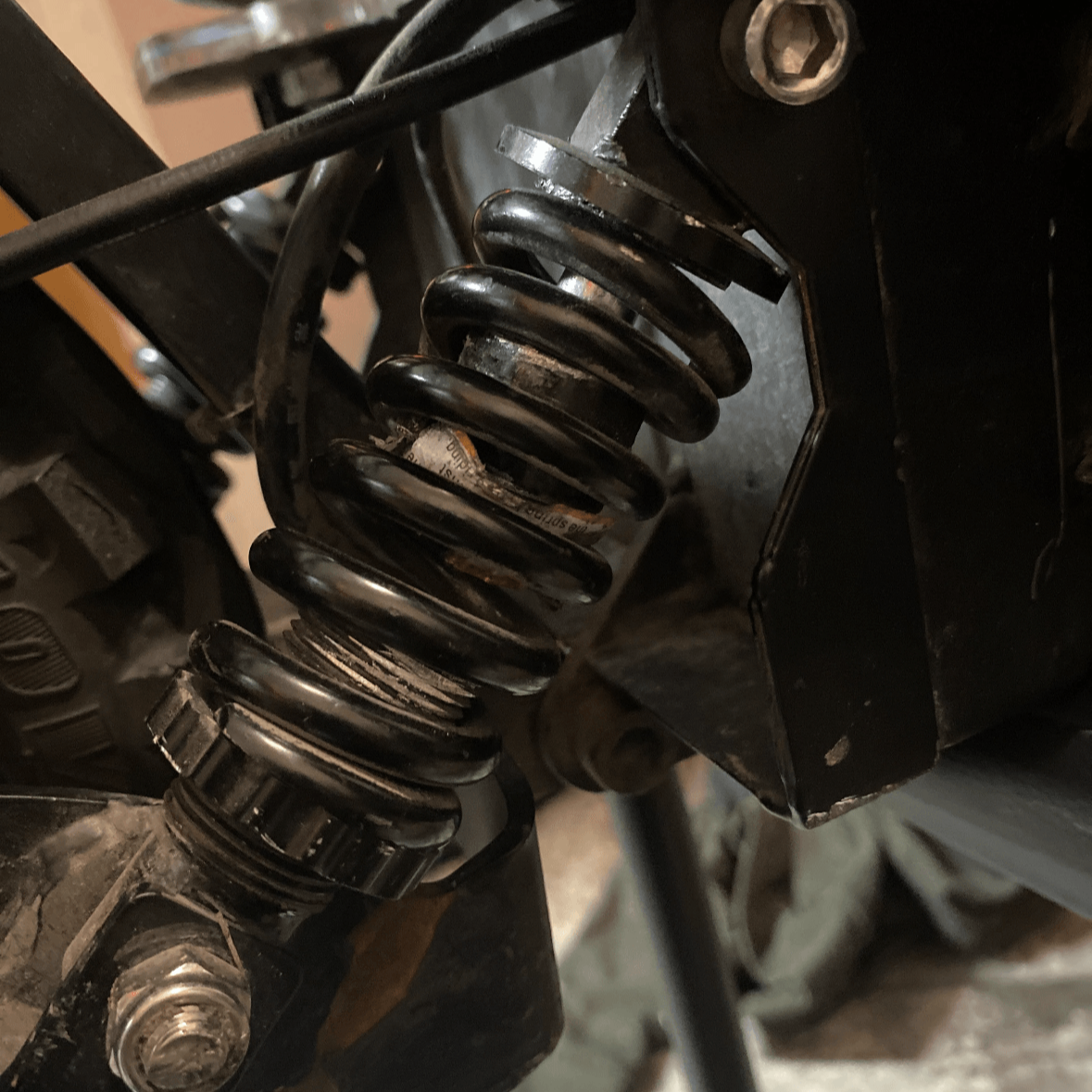 Arwibon Q06Pro Scooter Rear Shock Absorbers - Electric Scooter 